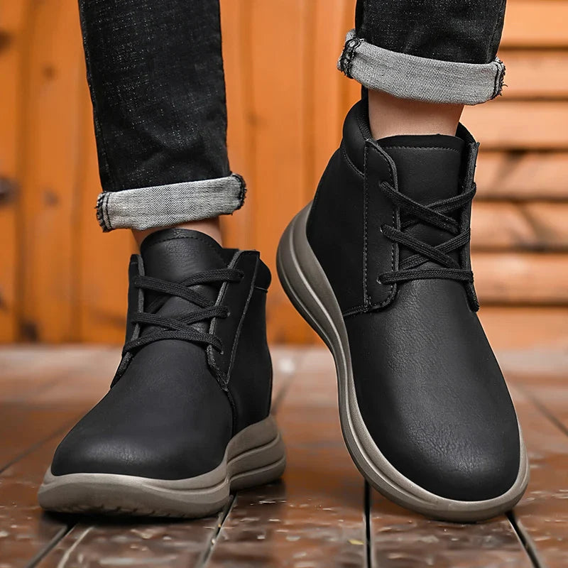 TIBER LEATHER CHUKKA BOOTS